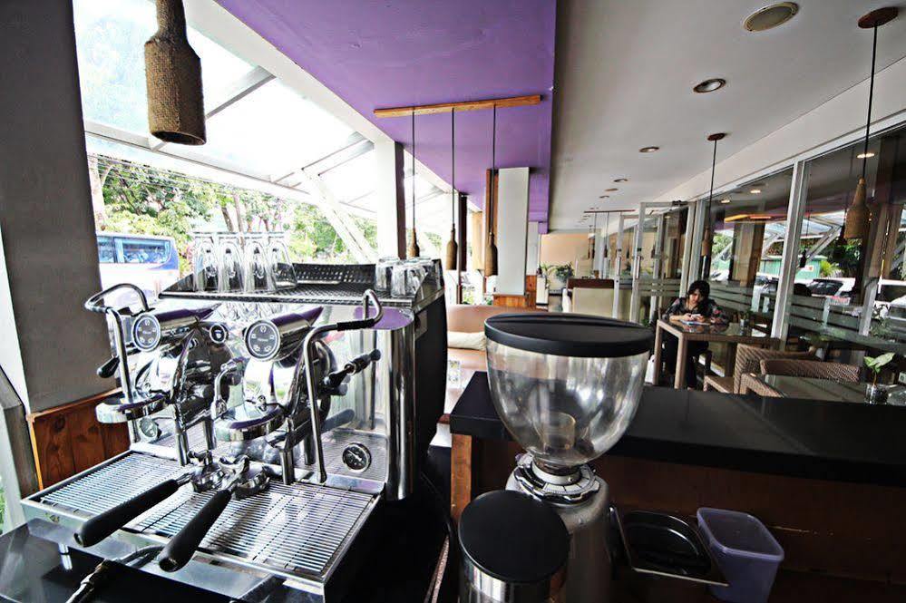 Hotel Anggrek Gandasari Bandung Exteriör bild