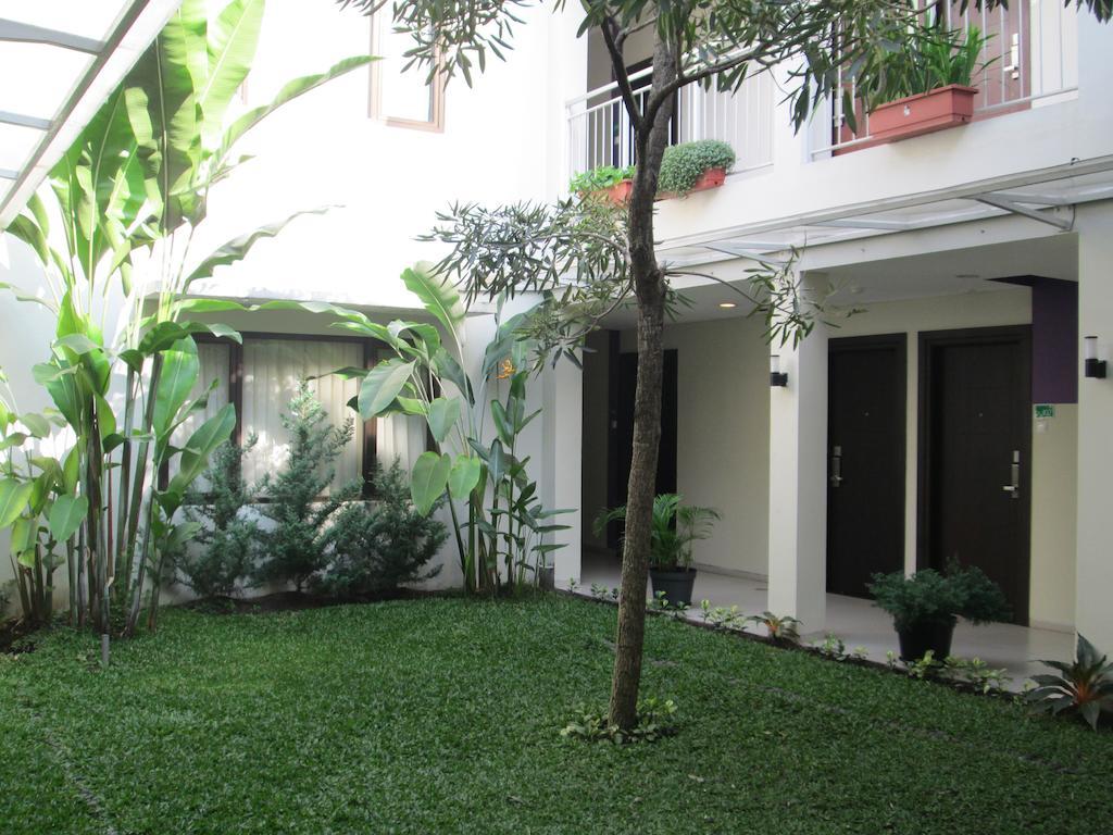 Hotel Anggrek Gandasari Bandung Exteriör bild